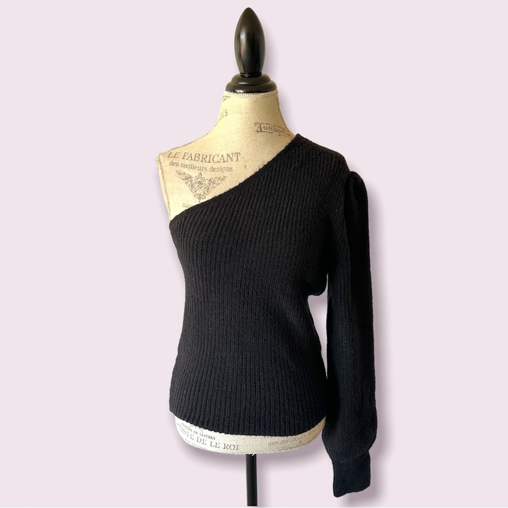 NWT Black Half Long Sleeve Sweater Small
